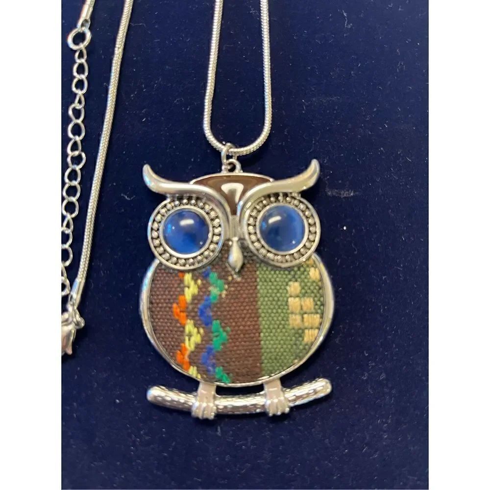 Retro owl necklace fabric body